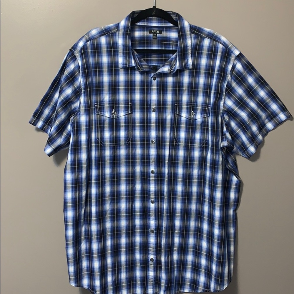 APT 9 button down short sleeve shirt size/2XBIG